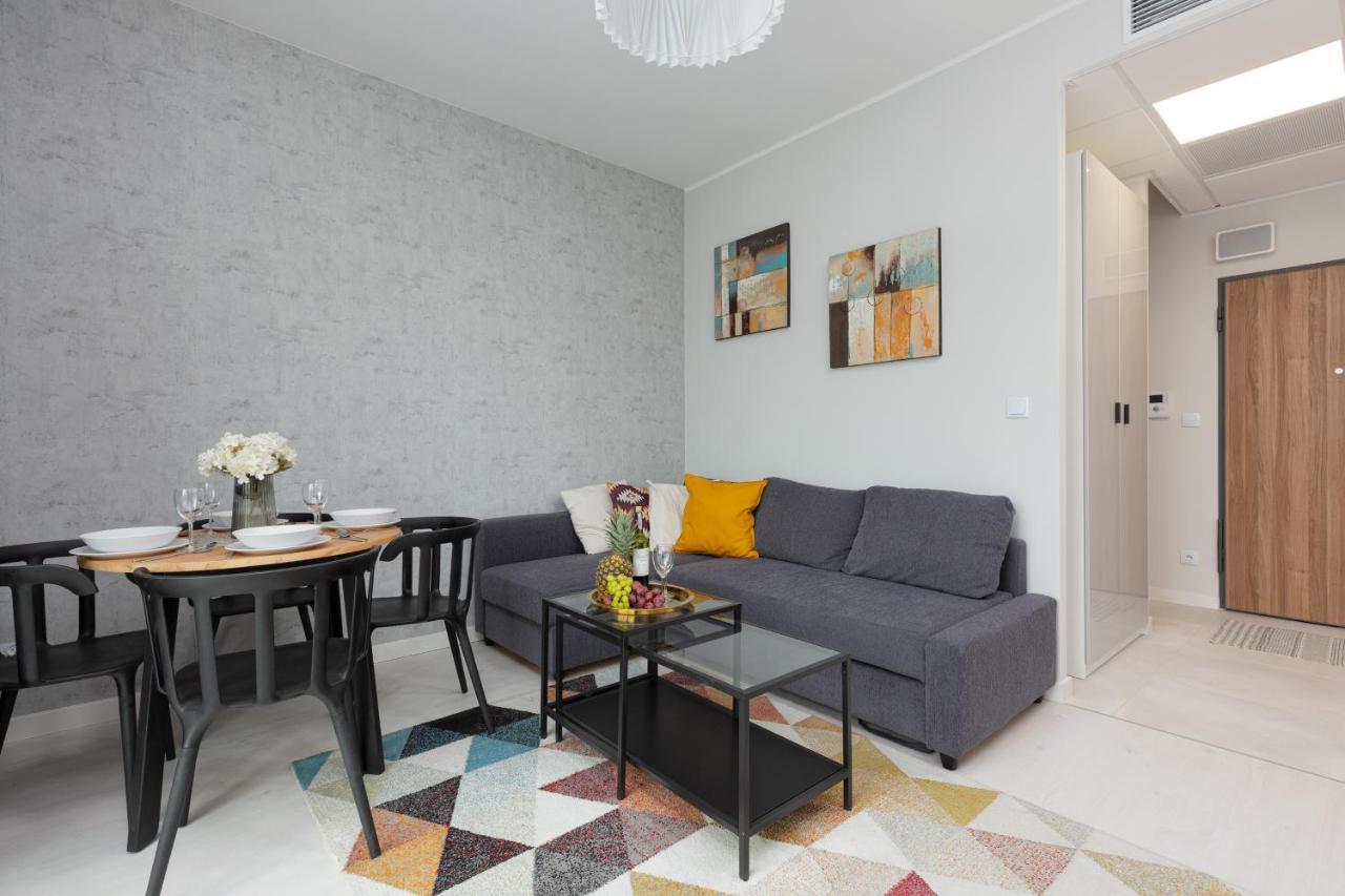 Business Center Apartments Warsaw Wola By Noclegi Renters Екстер'єр фото