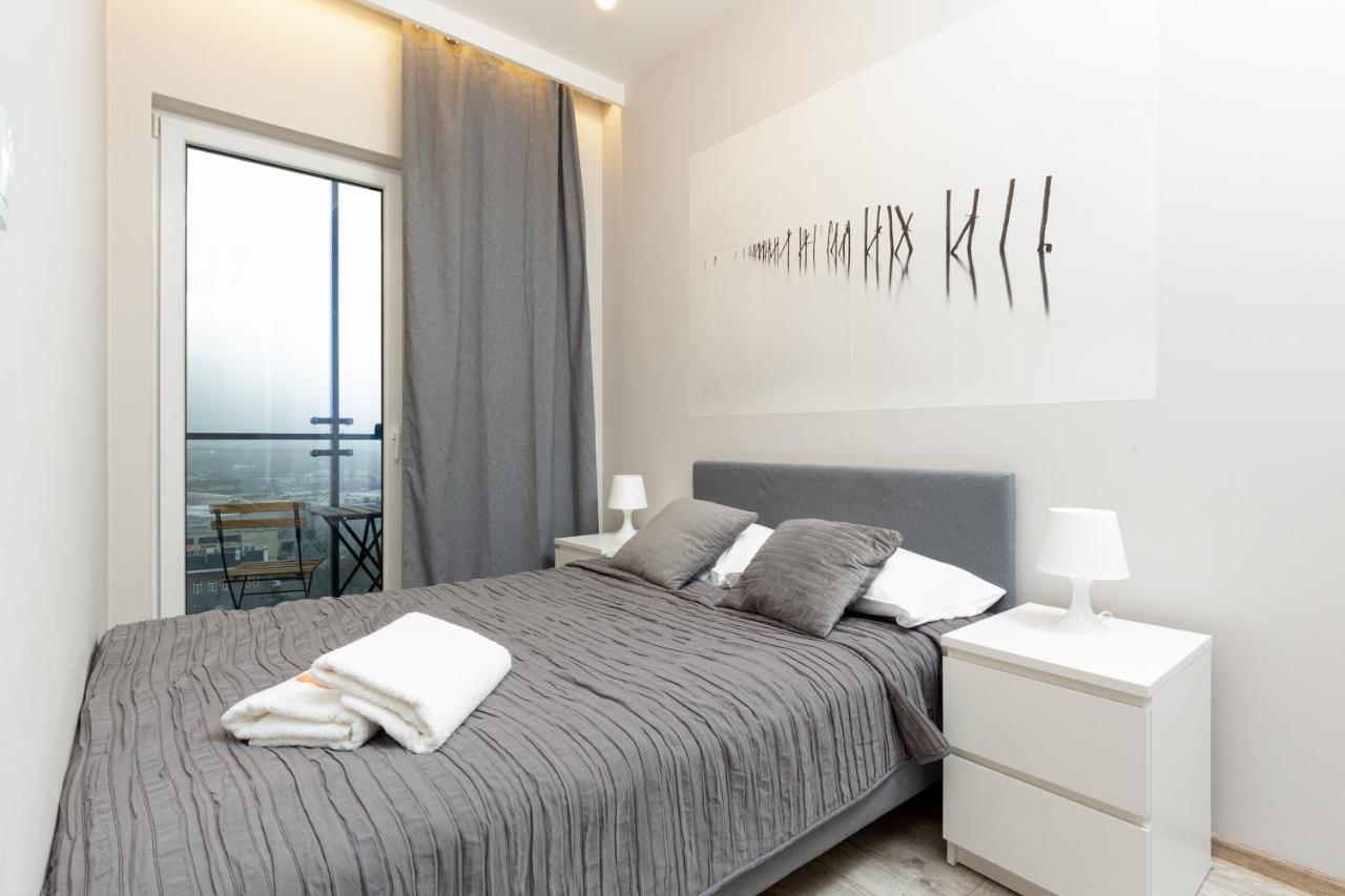 Business Center Apartments Warsaw Wola By Noclegi Renters Екстер'єр фото