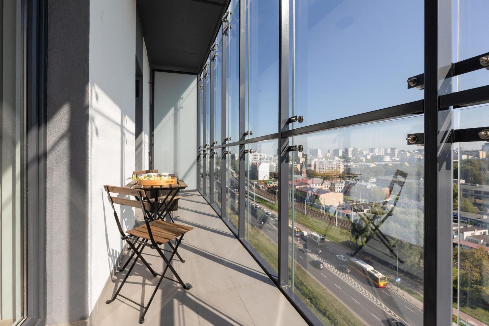 Business Center Apartments Warsaw Wola By Noclegi Renters Екстер'єр фото